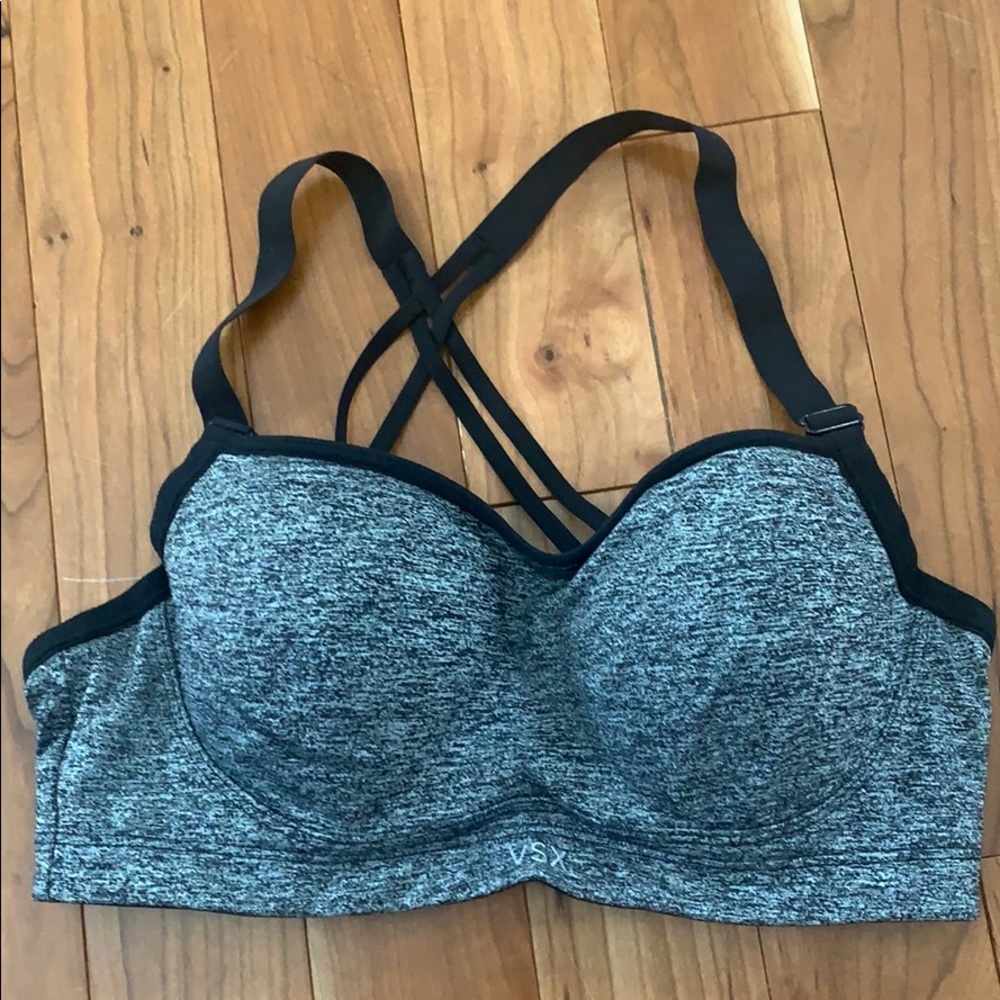 Victoria’s Secret sports bra 34c